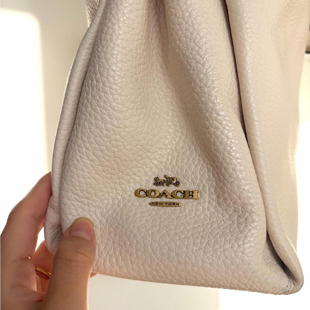 Coach Ivory Shay bag - Picture 3 of 5